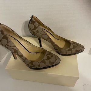 Coach (Caya) signature C heels